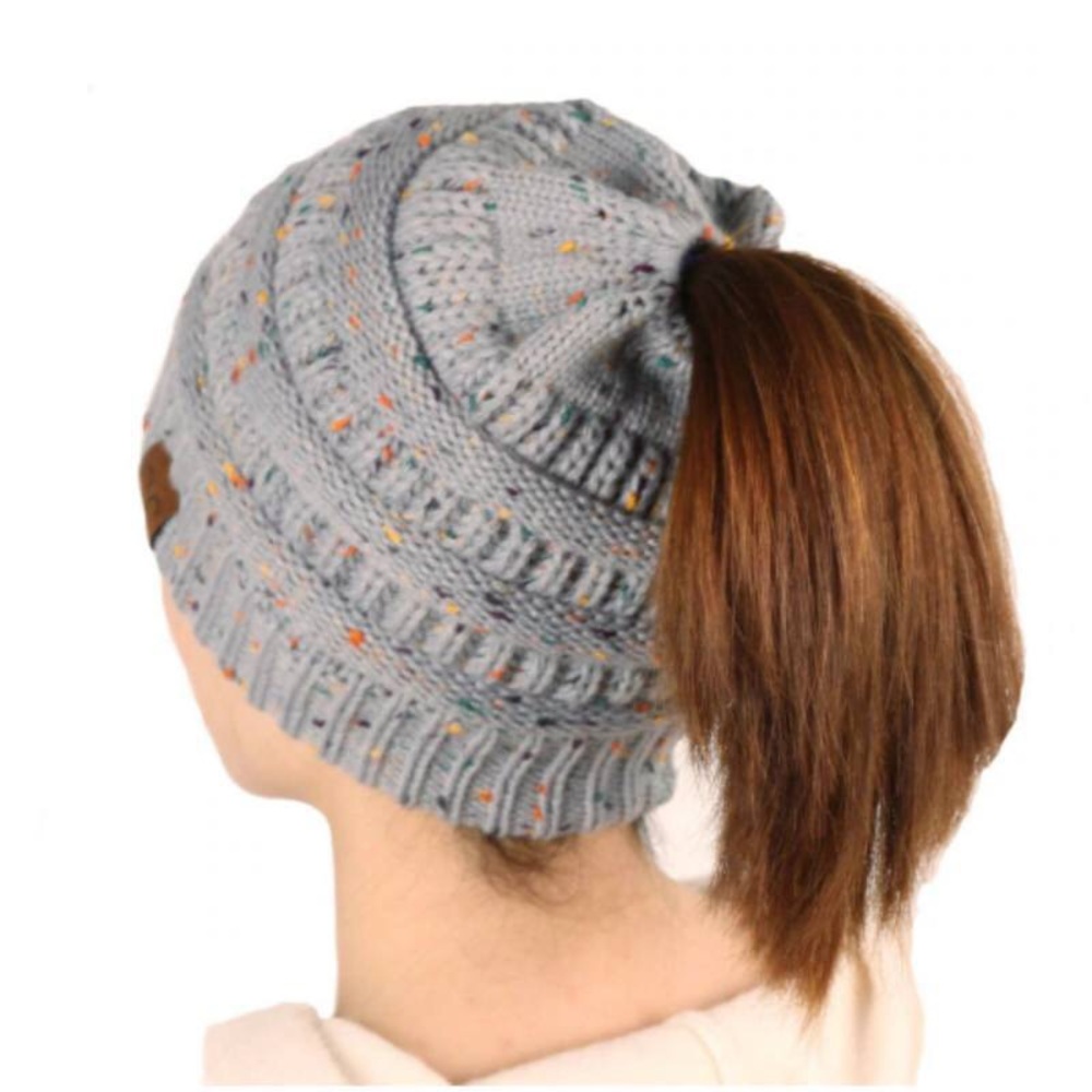 NWT Ponytail/bun Beanie Knitted Hat